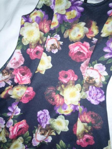 Překrásné květované šaty z pevné látky, young dimension,104