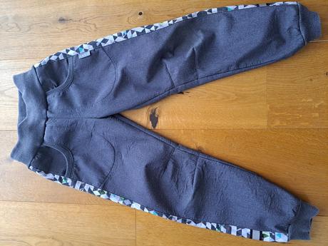 Softshelky unuo s fleecem a nová softshel čepice, unuo,122