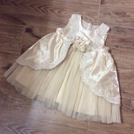 Slavnostní princeznovské šaty, 92