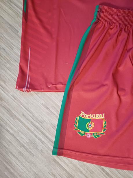 Fotbalový dres komplet ronaldo vel.cca 13/15let, 158