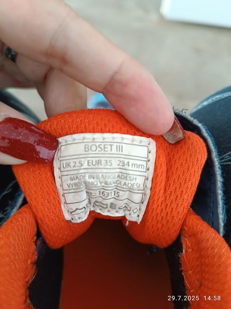 Nepromokavé boty, 35