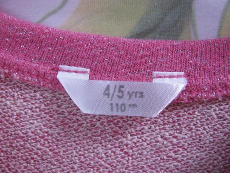 Bavlněné sytě růžové šaty s třpytkou, 110