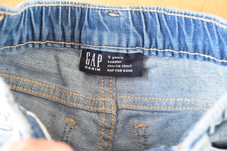 Kraťasy vel. 5 let, gap,110