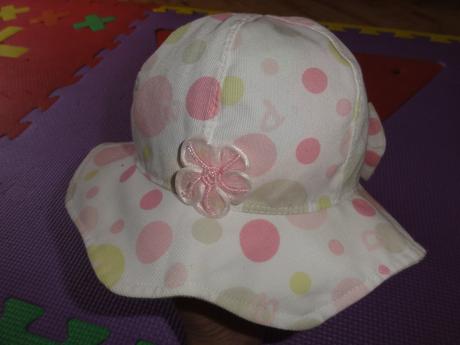 Puntíkovaný klobouk s mašličkou, 50