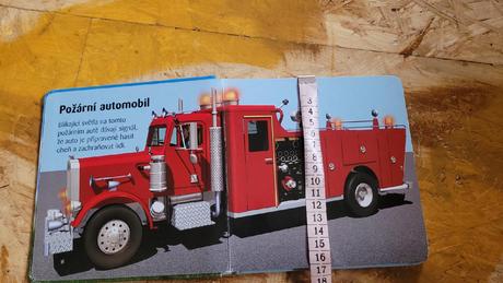 3x kniha (puzzle, vkládání puntíků),