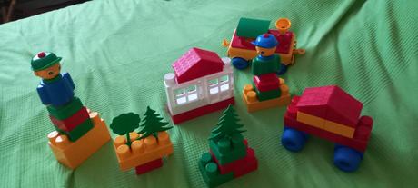 Velké plastové kostky, 