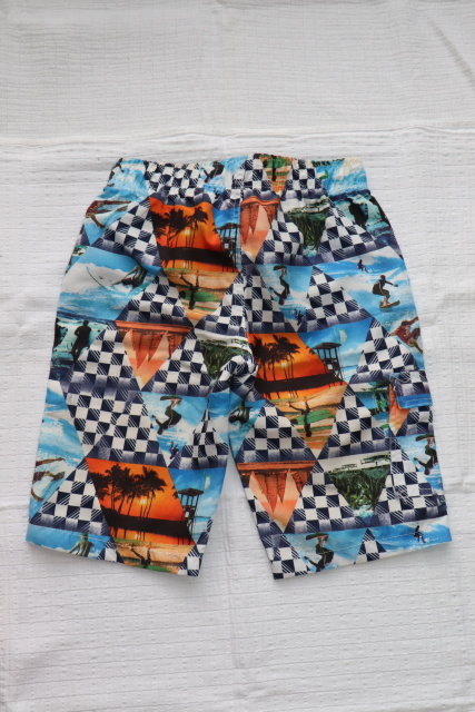 Výrazné bermudy, pepco,134