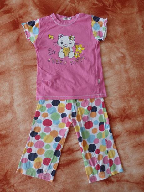 Pyžamko s kočičkou, 122