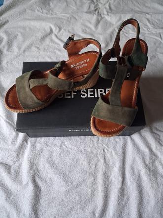 Letní sandály na klínku, 39