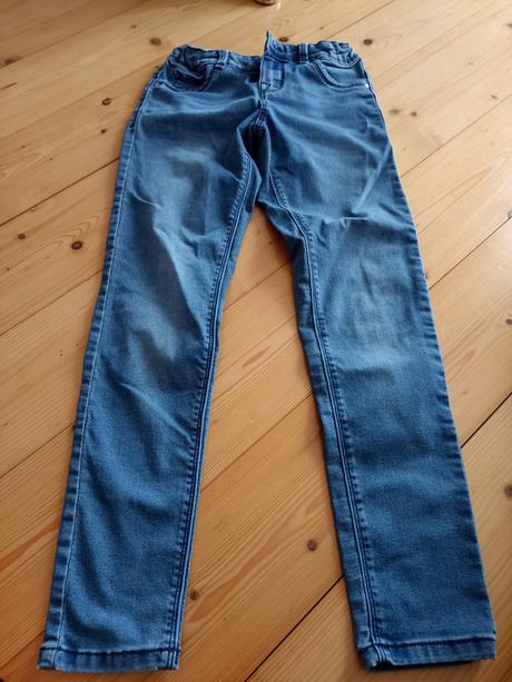 Džíny, c&a,152