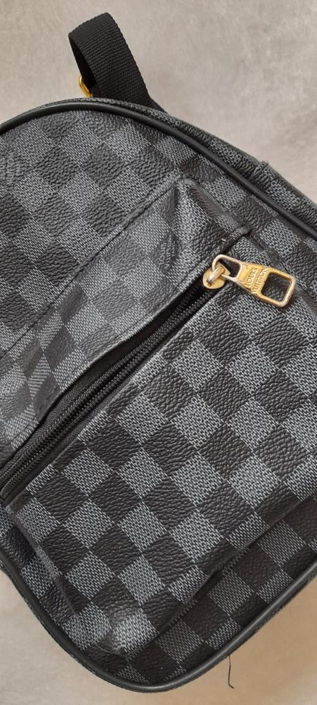 Černo-šedý stylový mini batůžek,