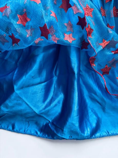 St4/ kostým šaty capitanka america - v.7/8 let, 