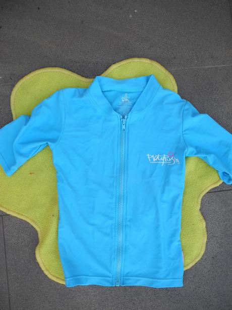 Plavecké tričko, 128