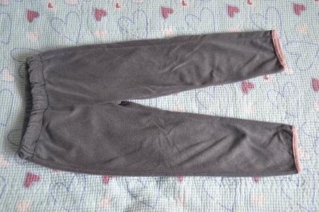 Slabé fleesové tepláčky 98/104, lupilu,104