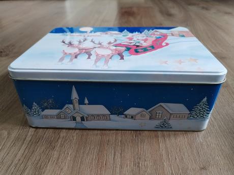 Vánoční plechové dózy na cukroví,