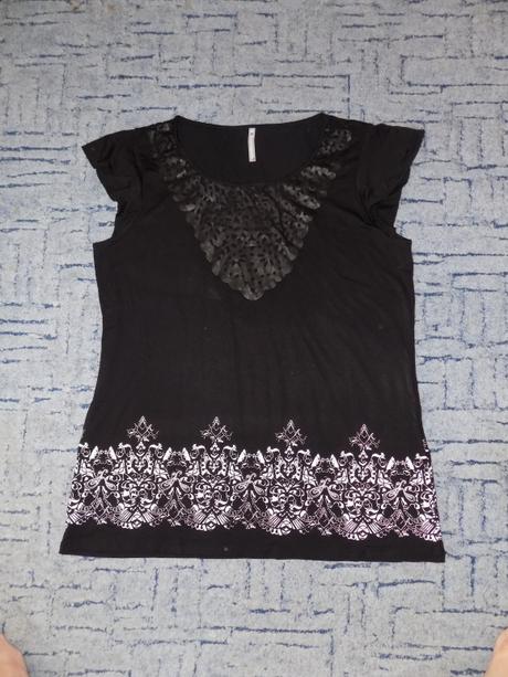 Černý top s vsadkou vel. 50, 50