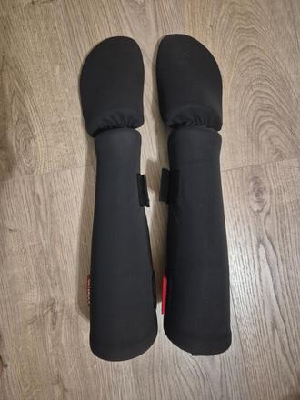 Chrániče holení a nártů pro bojové sporty vel. m,