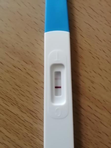 Může těhotenský test se zpožděním být pozitivní?