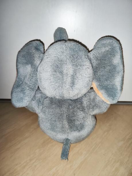 Plyšový sedící slon, 