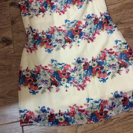 Květované šaty, atmosphere,38