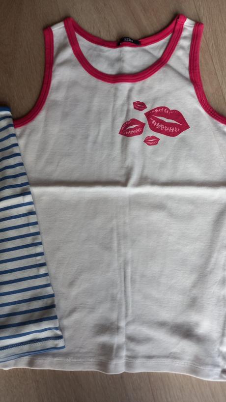 Tílka vel. 134 bílé s proužky zn. tezenis, tezenis,134