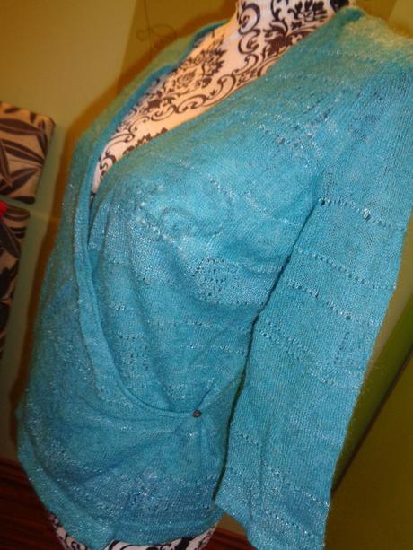 Krásný tyrkysovo - stříbrný zavinovací svetr, l