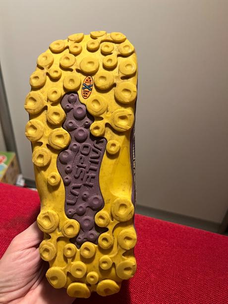 Obuv la sportiva, 32