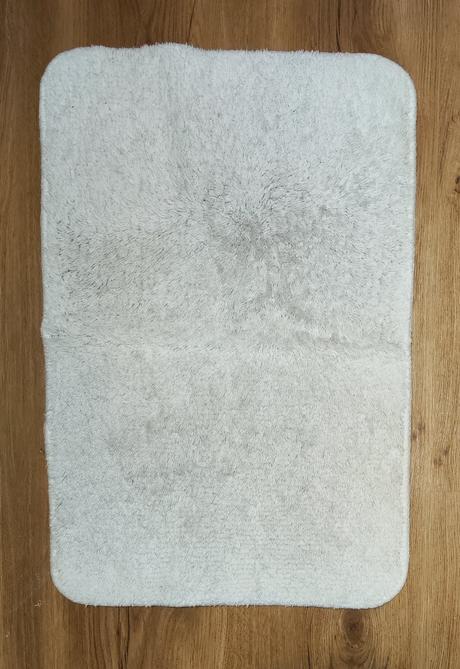 Modrobílá sada tří koupelnových předložek, 