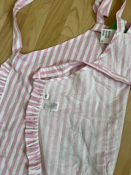 Kuchyňská zástěrka pruhovaná s nápisem - nov.á, 