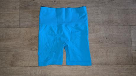 T436 sportovní elastické kraťasy vel. s, s