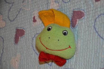 Chrastící náramek - žabička,