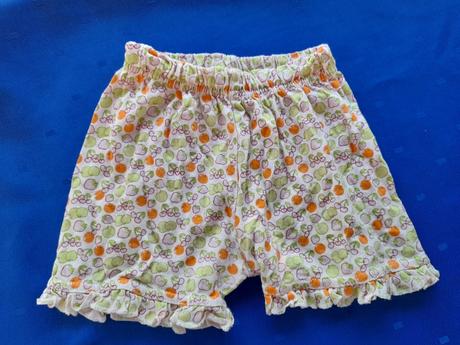 Berevné kraťasy s drobnými obrázky, 80