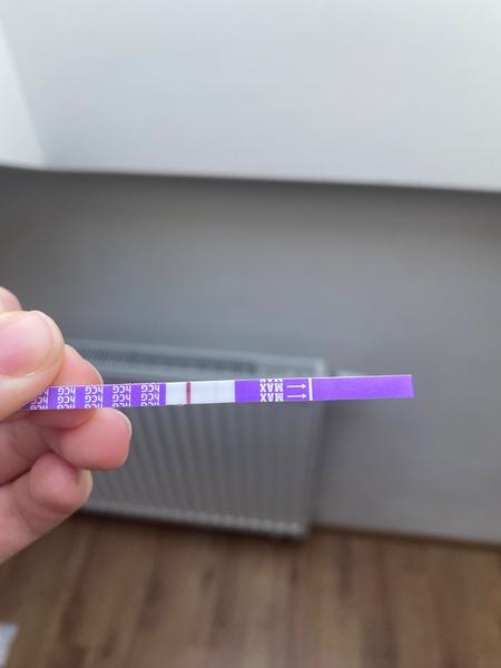 Ovitrelle a pozitivní test 9. den. Je to těhotenství?