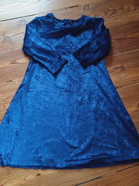 Sametové šaty 110/116, 110