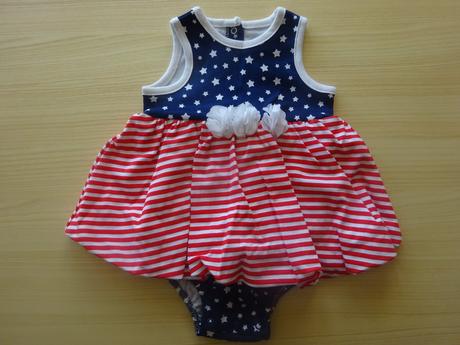 Komplet - body se sukýnkou a kloboučkem, vel. 6m, 68