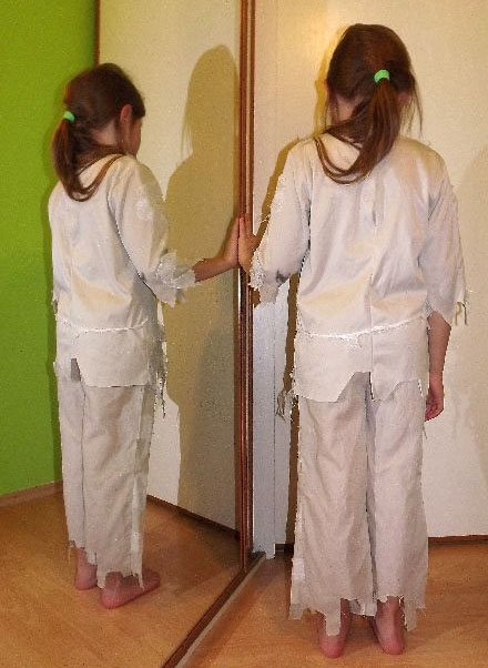 Karnevalový dvoudílný kostým strašidlo,