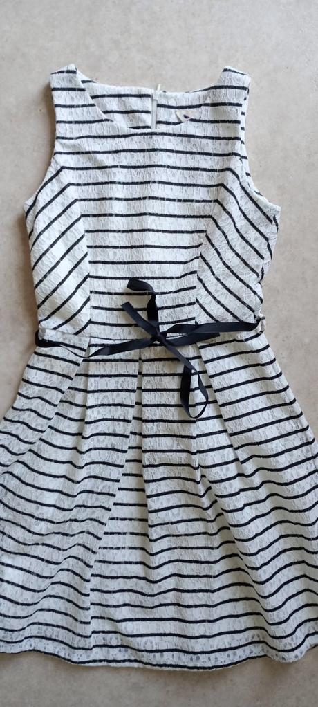 Bílé šaty s pruhy, vel. s, yumi,s