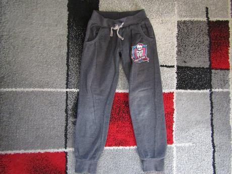 6 x tepláky pro holku zn.f & f aj. vel.122/128, f&f,122