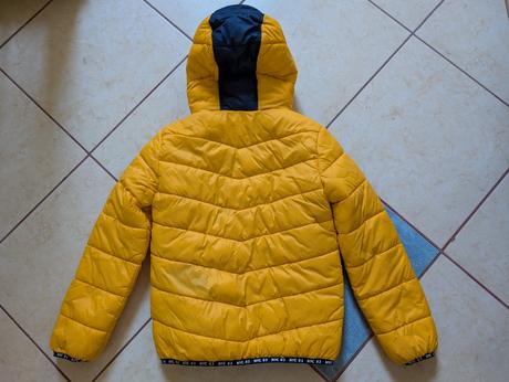 Lehce vatovaná bunda, vel. 134, c&a,134