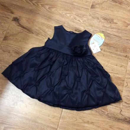 Nové slavnostní šaty, 80