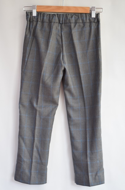 Oblek vel. 7 let, 122