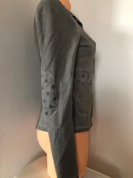 Vel. s šedohnědé sako, s