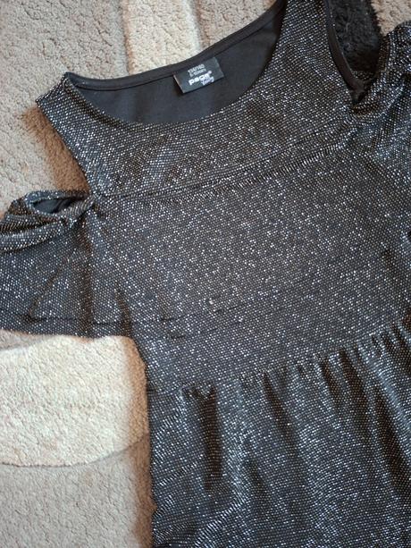 Třpytivé šaty, 134