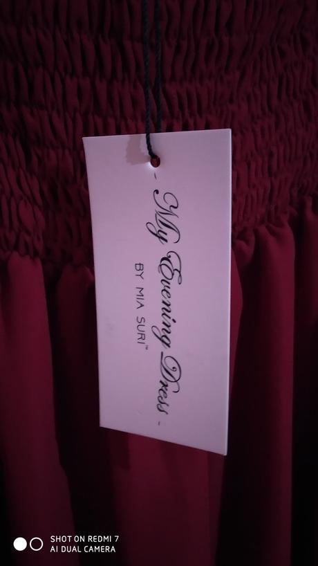 Plesové šatičky zn. mia suri pc 1.299,-, nové, 32 / 34