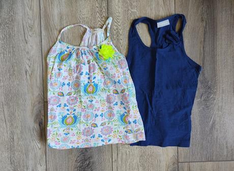 Dvě letní tílka vel.122, matalan,122