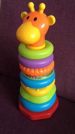 Žirafa - plastové nasazovací kroužky pro batolata, 