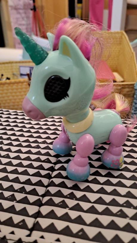 Interaktivní jednorožec,