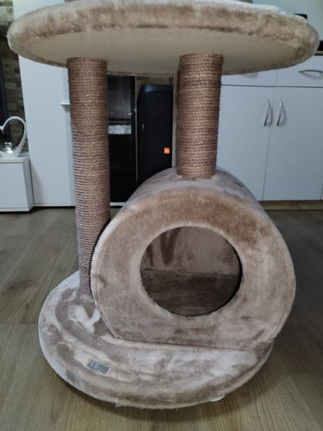 Růžové kočičí škrabadlo a odpočívadlo zánovní,