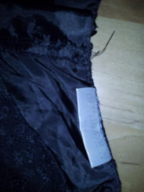 Čeré krajkové šaty, 158