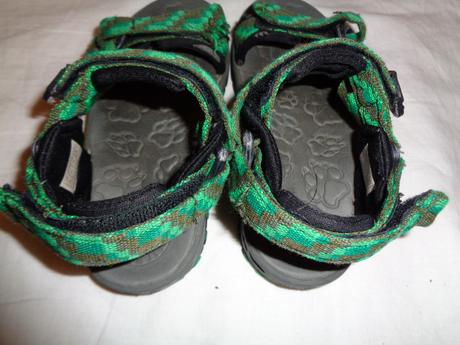Super zelené sandále, 28